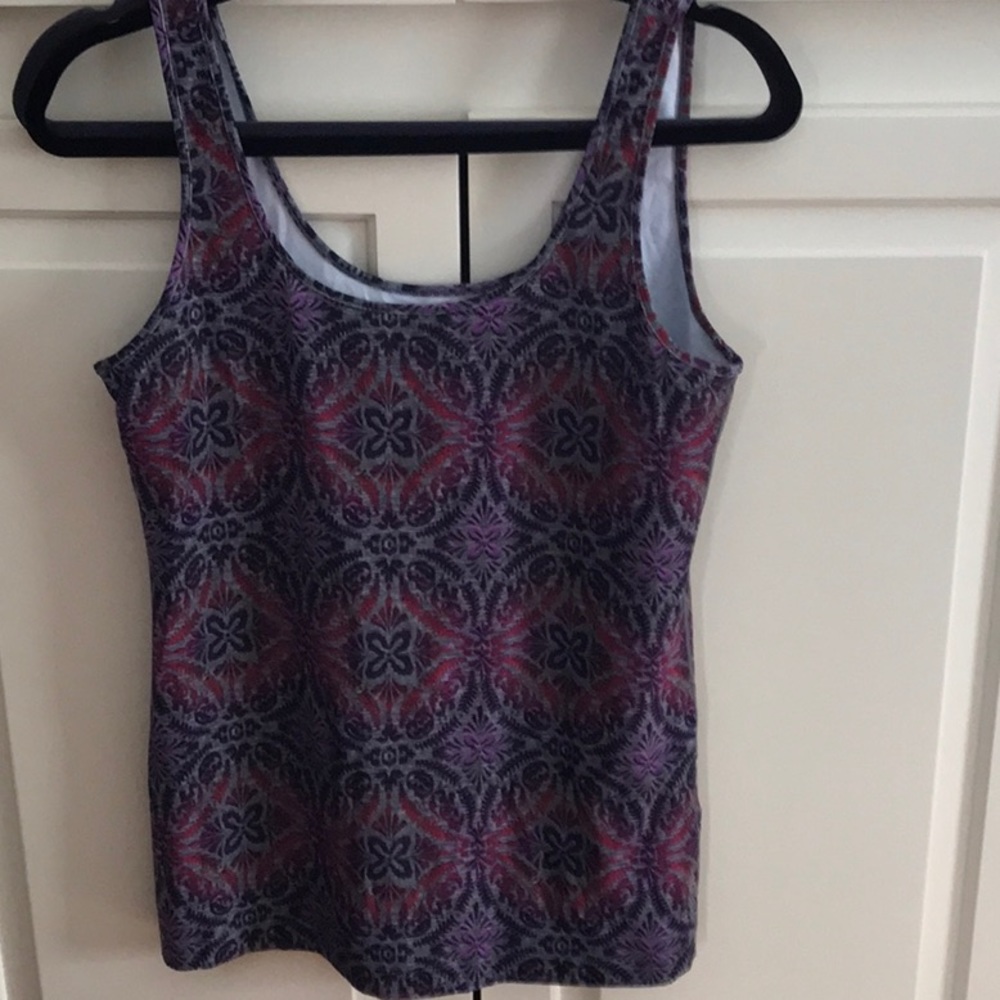 Reebok workout top